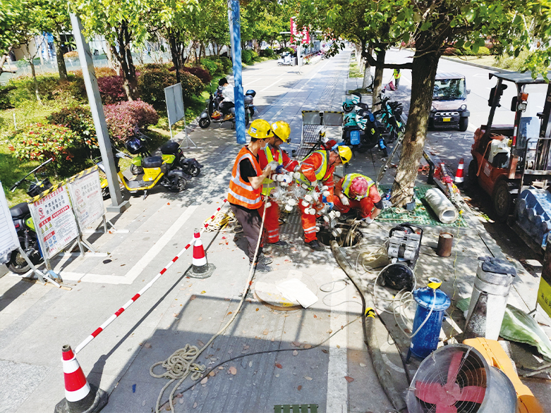  锦屏UV-CIPP紫外光固化修复